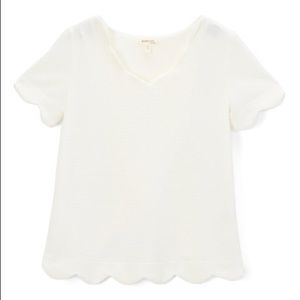 Monteau Top Scallop-Hem V-Neck Top, Ivory Small